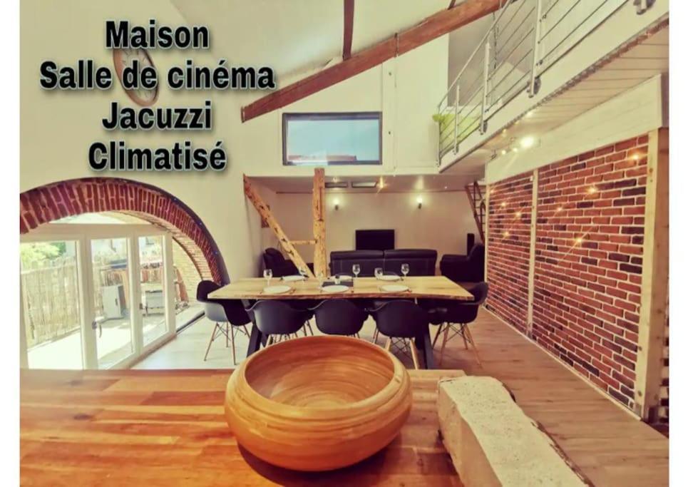 Maison De Village, Jacuzzi, Salle Cinema Valencin Exteriör bild